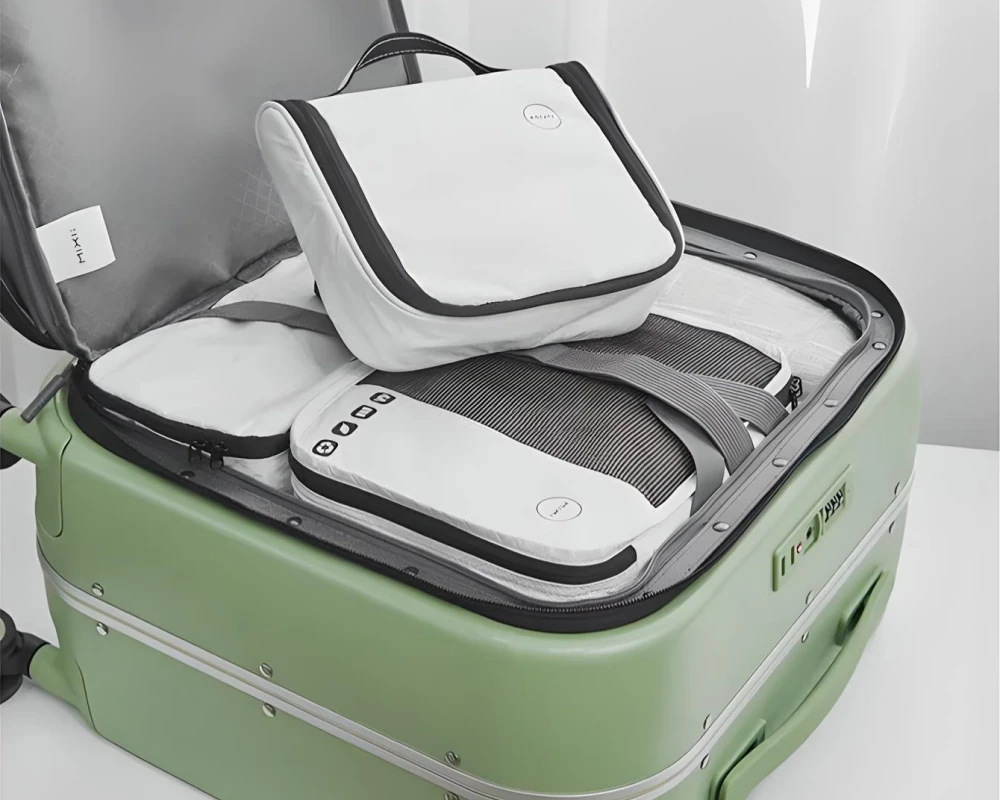 carry on suitcase with laptop compartment